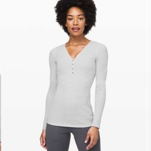 Lululemon Close Call Henley Long Sleeve in Heathered Core Ultra Light Grey